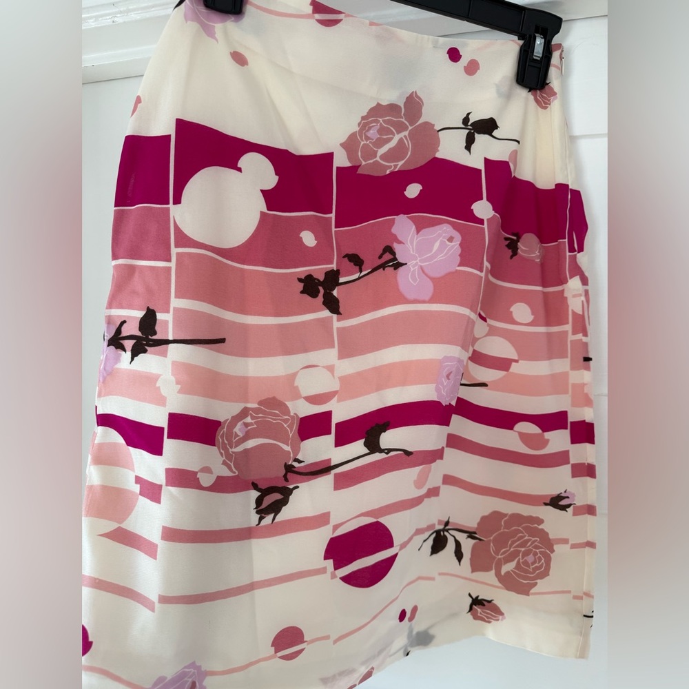Bisou Bisou Pink and Cream Floral A-Line Skirt - Picture 5 of 5